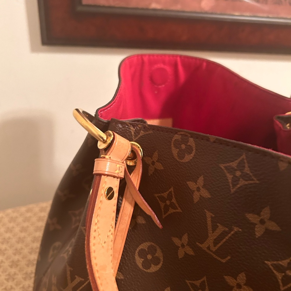 Louis Vuitton Graceful Bag ( Authentic) - Picture 13 of 14